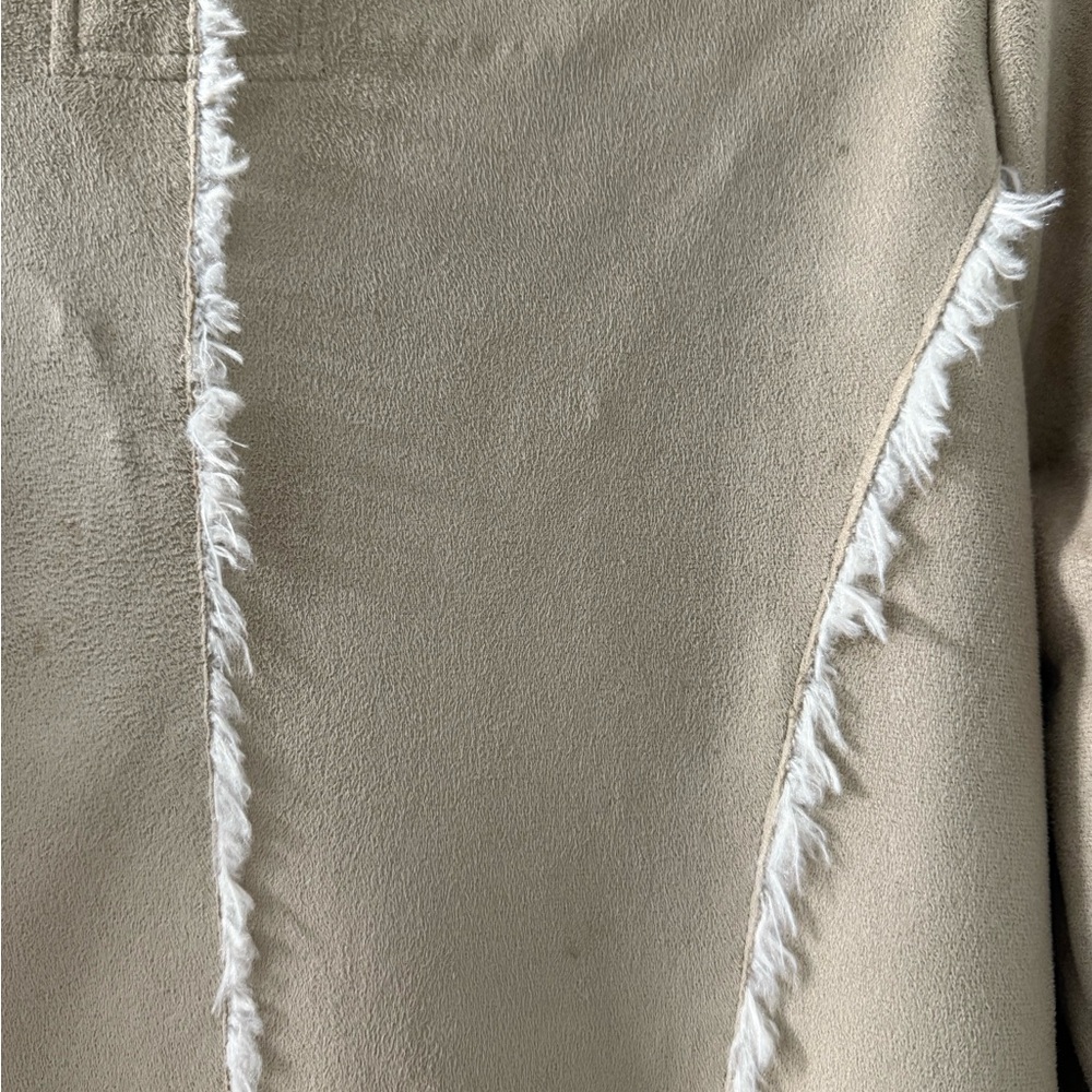 Pete and Greta Shearling coat - Picture 9 of 9
